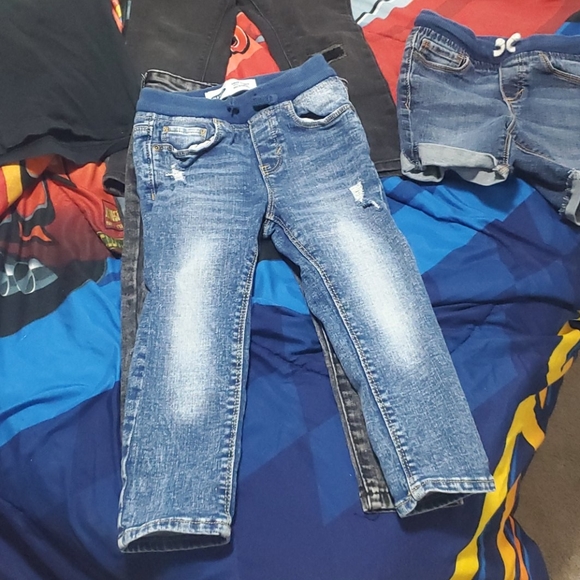 Jeans and tops - Picture 2 of 6